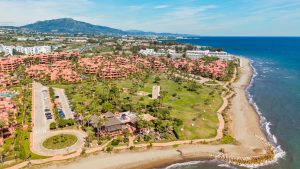 Luxurious Living and Coastal Elegance in Estepona